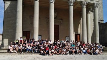 HH17 A - E  - Gruppenfoto in San Marino IMG_20180424_104947_2